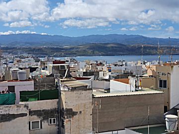 Foto Venta de casa con terraza en Distrito Puerto-Canteras (Las Palmas G. Canaria), Alcaravaneras