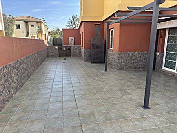 438721844_958582942936541_1318663023086773655_n.jpg Venta de piso con terraza en Puerto del Rosario, Playa blanca